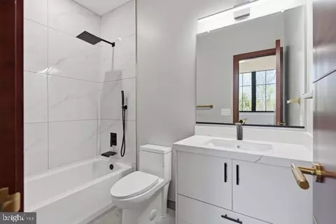Bath - 11701 Duckettown Rd, Laurel, MD 20708 photo 6 of 7