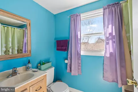 Bath - 12613 Knowledge Ln, Bowie, MD 20715 photo 2 of 3