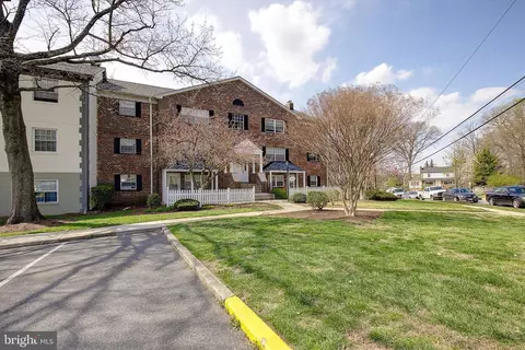 4407 Romlon St #303, Beltsville, MD 20705