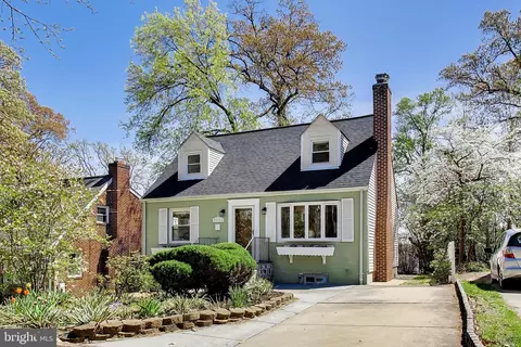 5823 Dewey St, Cheverly, MD 20785