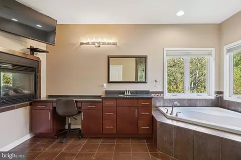 Bath - 3211 Courtside Rd, Bowie, MD 20721 photo 5 of 13