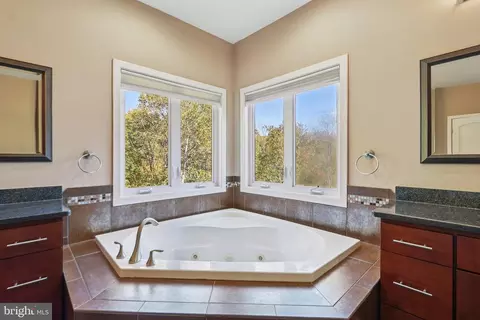 Bath - 3211 Courtside Rd, Bowie, MD 20721 photo 8 of 13