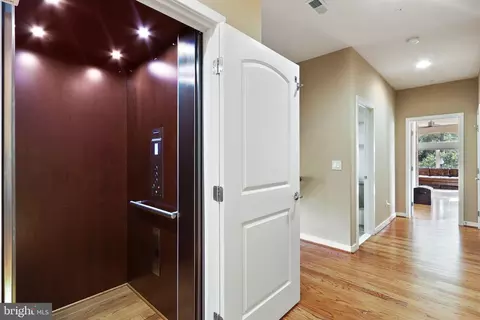 Entry Way - 3211 Courtside Rd, Bowie, MD 20721 photo 3 of 11