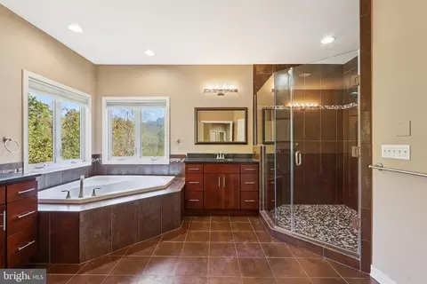 Bath - 3211 Courtside Rd, Bowie, MD 20721 photo 6 of 13