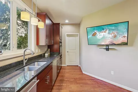 Kitchen - 3211 Courtside Rd, Bowie, MD 20721 photo 5 of 7
