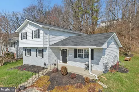 Exterior - 8406 Snowden Loop Ct, Laurel, MD 20708 photo 6 of 7
