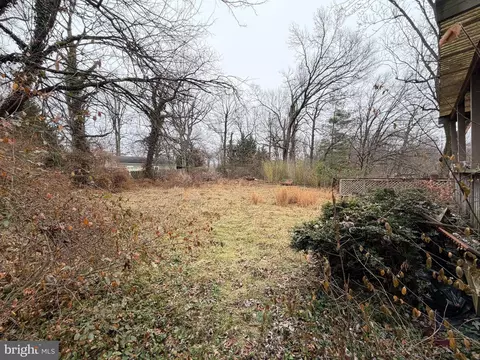 Exterior - 5513 Ruxton Dr, Lanham, MD 20706 photo 2 of 5