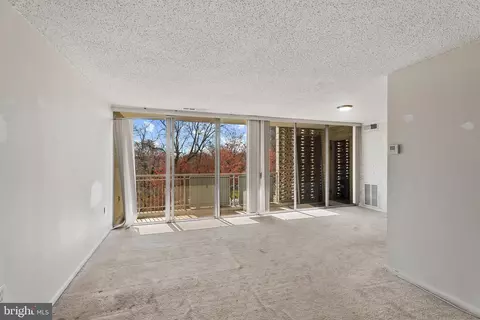 1824 Metzerott Rd #204, Hyattsville, MD 20783