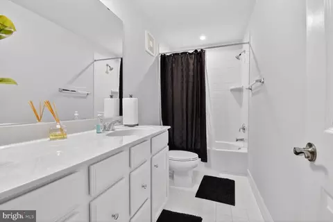 Entry Way - 7652 Buzz Aldrin Ln #1826, Lanham, MD 20706 photo 6 of 6