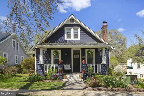 3202 Taylor St, Mount Rainier, MD 20712