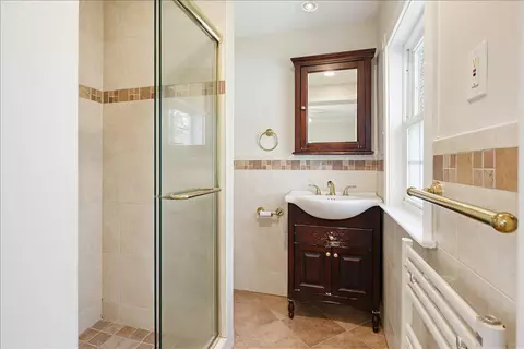 Bath - 328 Laurel Ave, Laurel, MD 20707 photo 1 of 6
