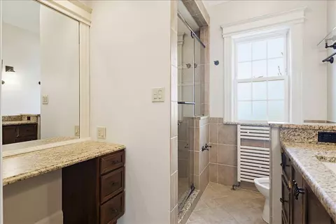 Bath - 328 Laurel Ave, Laurel, MD 20707 photo 3 of 6