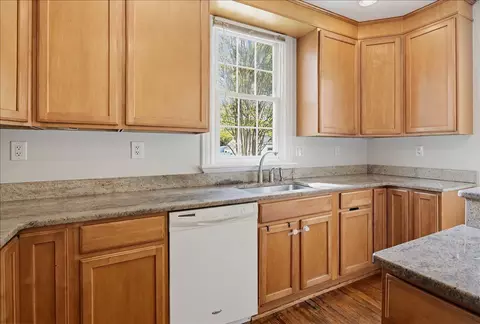 Kitchen - 328 Laurel Ave, Laurel, MD 20707 photo 2 of 5