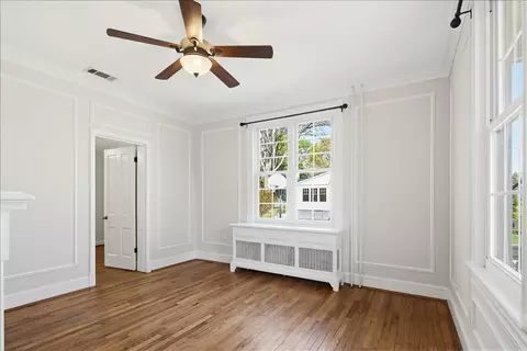 Living - 328 Laurel Ave, Laurel, MD 20707 photo 1 of 3