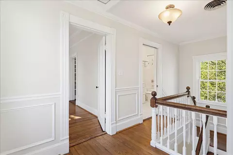 Entry Way - 328 Laurel Ave, Laurel, MD 20707 photo 4 of 4