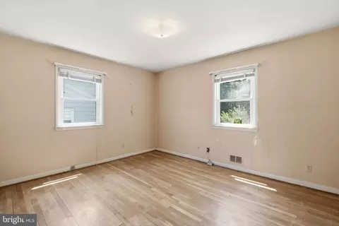 Bedroom - 9205 4th St, Lanham, MD 20706 photo 4 of 7