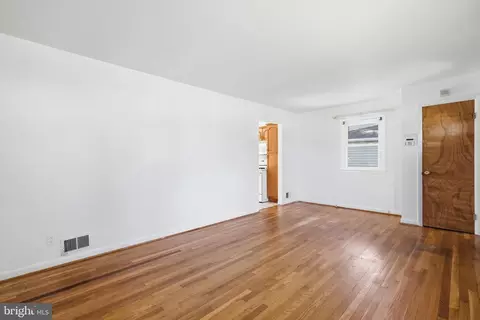 Living - 9205 4th St, Lanham, MD 20706 photo 4 of 4