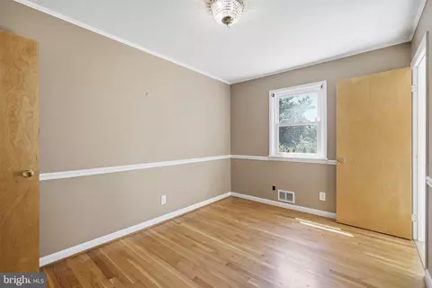 Bedroom - 9205 4th St, Lanham, MD 20706 photo 3 of 7