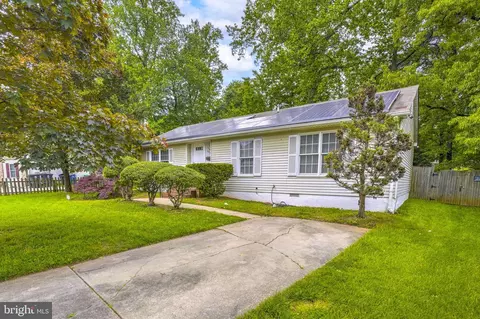 8933 Hobart St, Marlboro, MD 20774