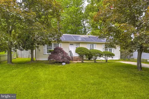 8933 Hobart, Marlboro, MD 20774