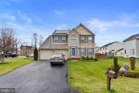 1308 Dakota Dr, Marlboro, MD 20774