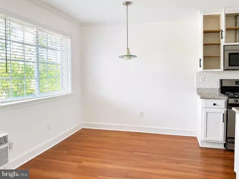 610 Main St #413, Laurel, MD 20707 photo 4