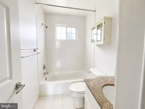 610 Main St #413, Laurel, MD 20707 photo 3