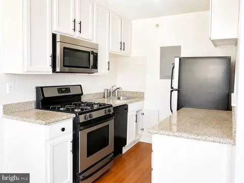 610 Main St #413, Laurel, MD 20707 photo 2