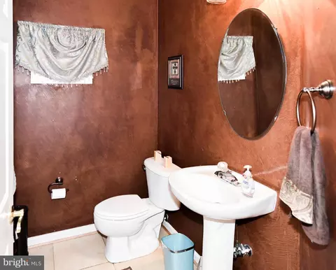 Bath - 3208 Clavier Pl, Clinton, MD 20735 photo 1 of 7