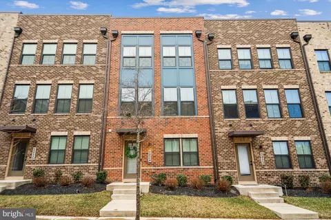 2824 Lewis Ave, Suitland, MD 20746