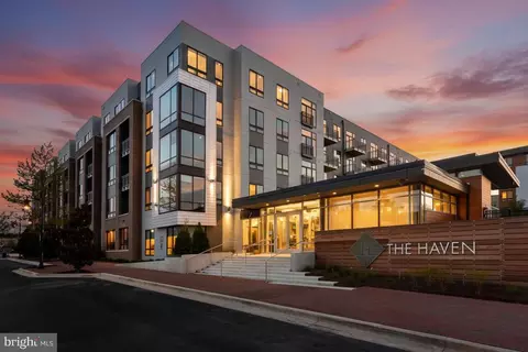 145 Riverhaven Dr #235, National Harbor, MD 20745