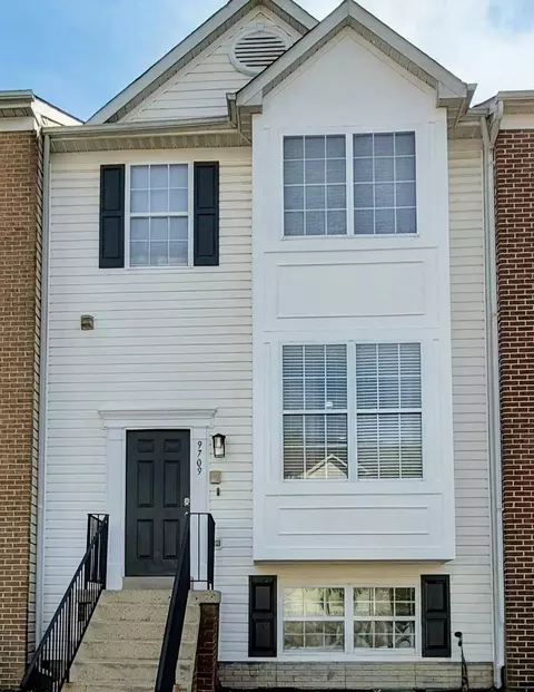 9709 Woodyard Cir, Marlboro, MD 20772