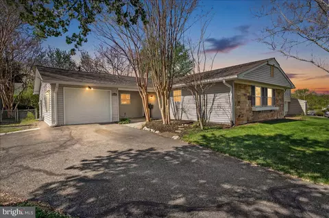15721 Presswick Ln, Bowie, MD 20716