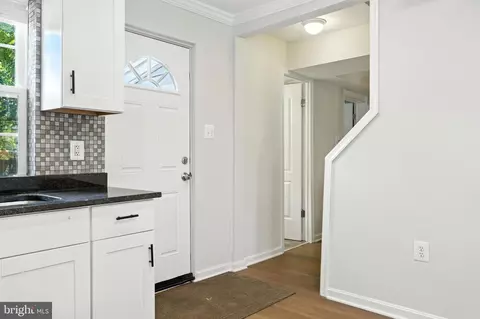 Entry Way - 612 9th St, Laurel, MD 20707 photo 3 of 11