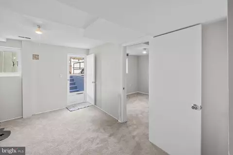 Entry Way - 7622 Carissa Ln, Laurel, MD 20707 photo 5 of 7