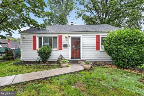 5502 Volta Ave, Bladensburg, MD 20710
