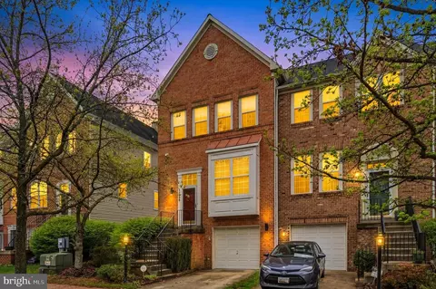 1810 Spanish Oak Ln, Bowie, MD 20721