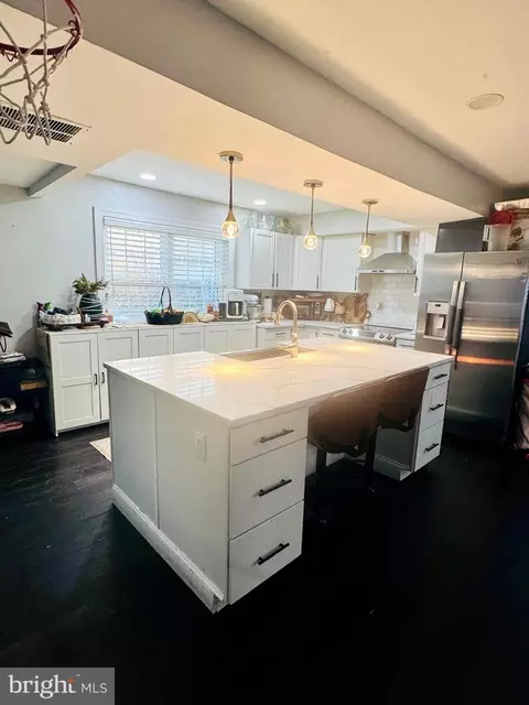 Kitchen - 6915 Scotch Dr, Laurel, MD 20707 photo 2 of 3