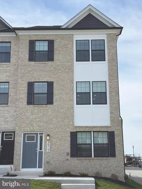 5217 Manor Park Dr, Marlboro, MD 20772