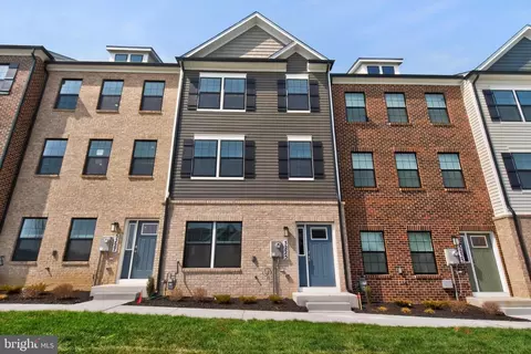 5225 Manor Park Dr, Marlboro, MD 20772