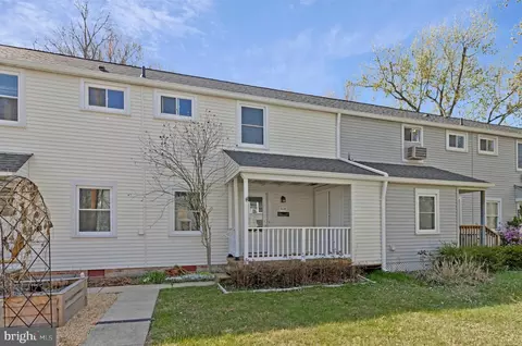 36 M Ridge Rd, Greenbelt, MD 20770