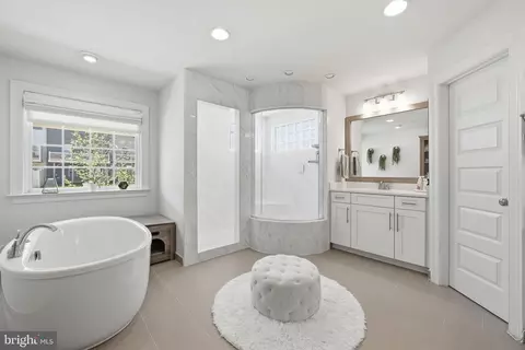 9003 Crystal Oaks Ln, Marlboro, MD 20772 photo 30