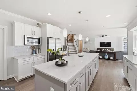 9003 Crystal Oaks Ln, Marlboro, MD 20772 photo 11