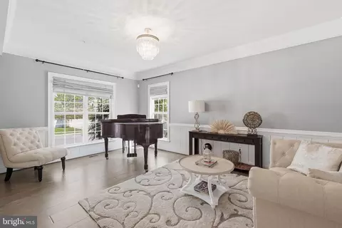9003 Crystal Oaks Ln, Marlboro, MD 20772 photo 4