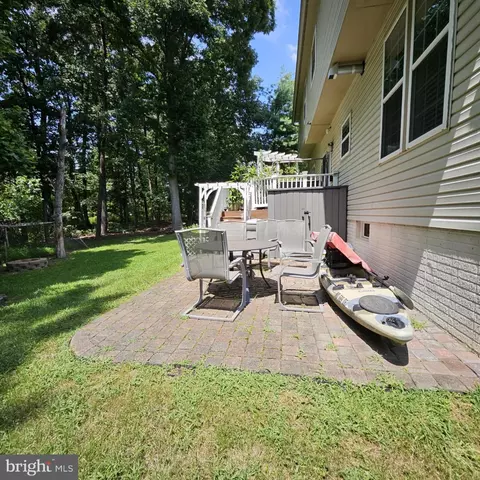 Exterior - 7605 Stratfield Ln, Laurel, MD 20707 photo 4 of 8