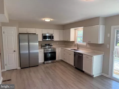 12311 Hillmeade Station Dr, Bowie, MD 20720