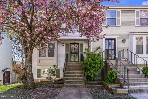 246 Red Jade Dr #13-5, Marlboro, MD 20774