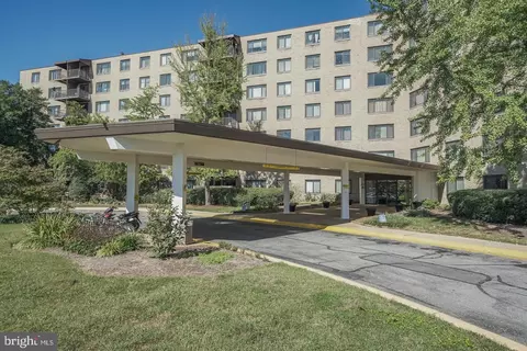 3450 Toledo Ter #512, Hyattsville, MD 20782