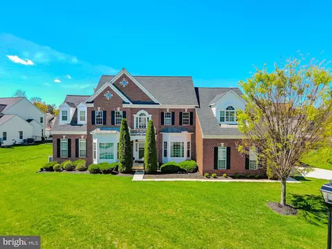 6609 Chatham Park Dr, Brandywine, MD 20613