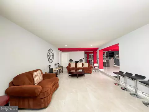 Living - 6609 Chatham Park Dr, Brandywine, MD 20613 photo 5 of 6